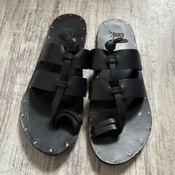 Beek Studded Black Leather Gladiator Slide Sandals Women's size 9 - Picture 2 of 4